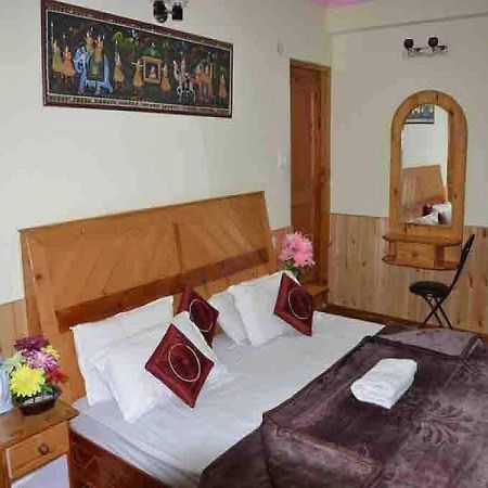 Hotel O Antriksh Cottage Manāli Kültér fotó