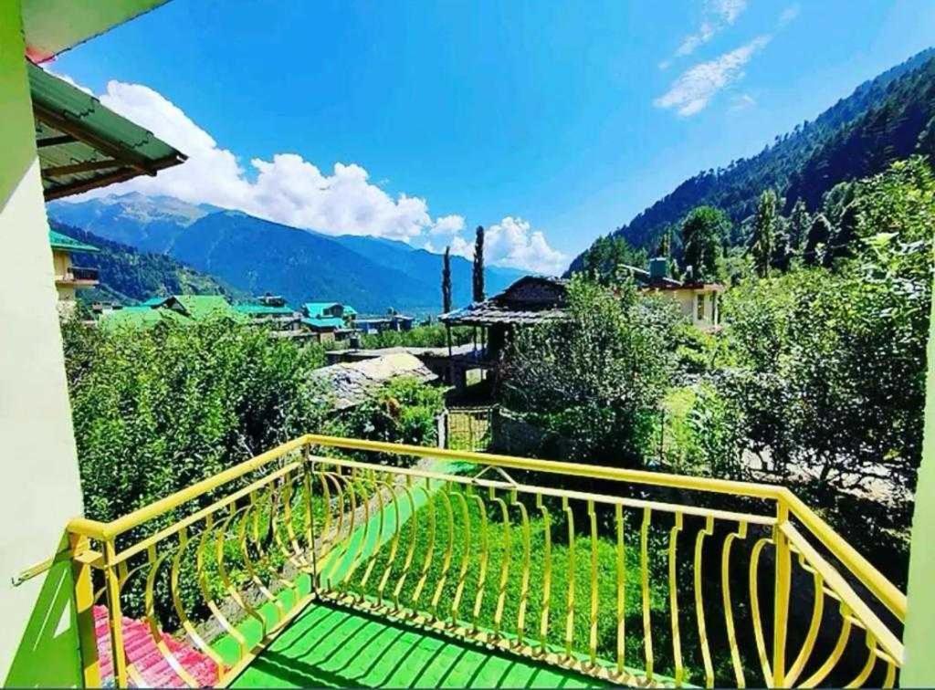 Hotel O Antriksh Cottage Manāli Kültér fotó