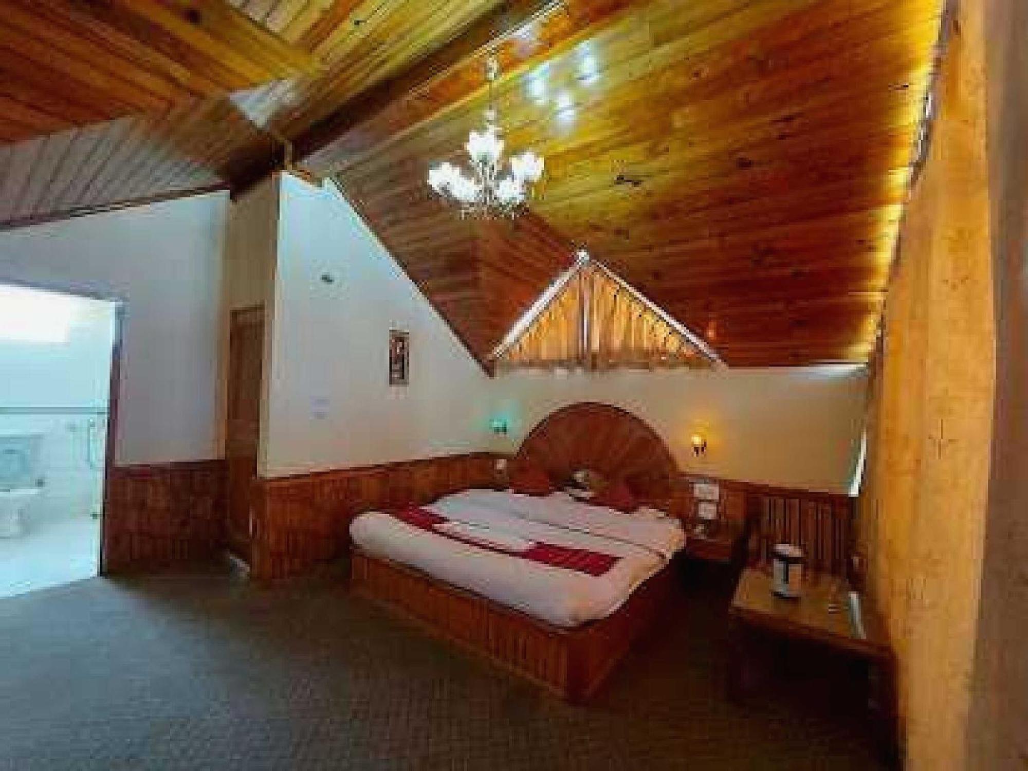 Hotel O Antriksh Cottage Manāli Kültér fotó