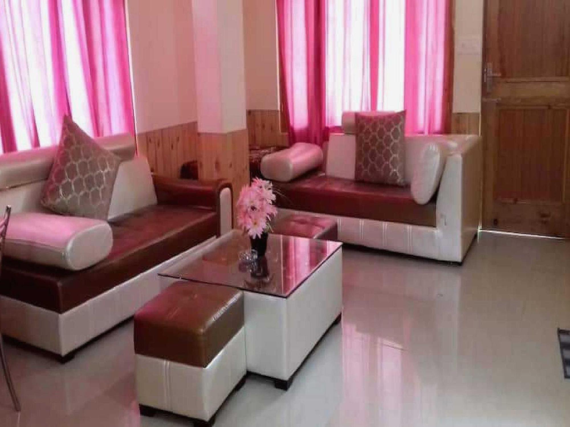 Hotel O Antriksh Cottage Manāli Kültér fotó